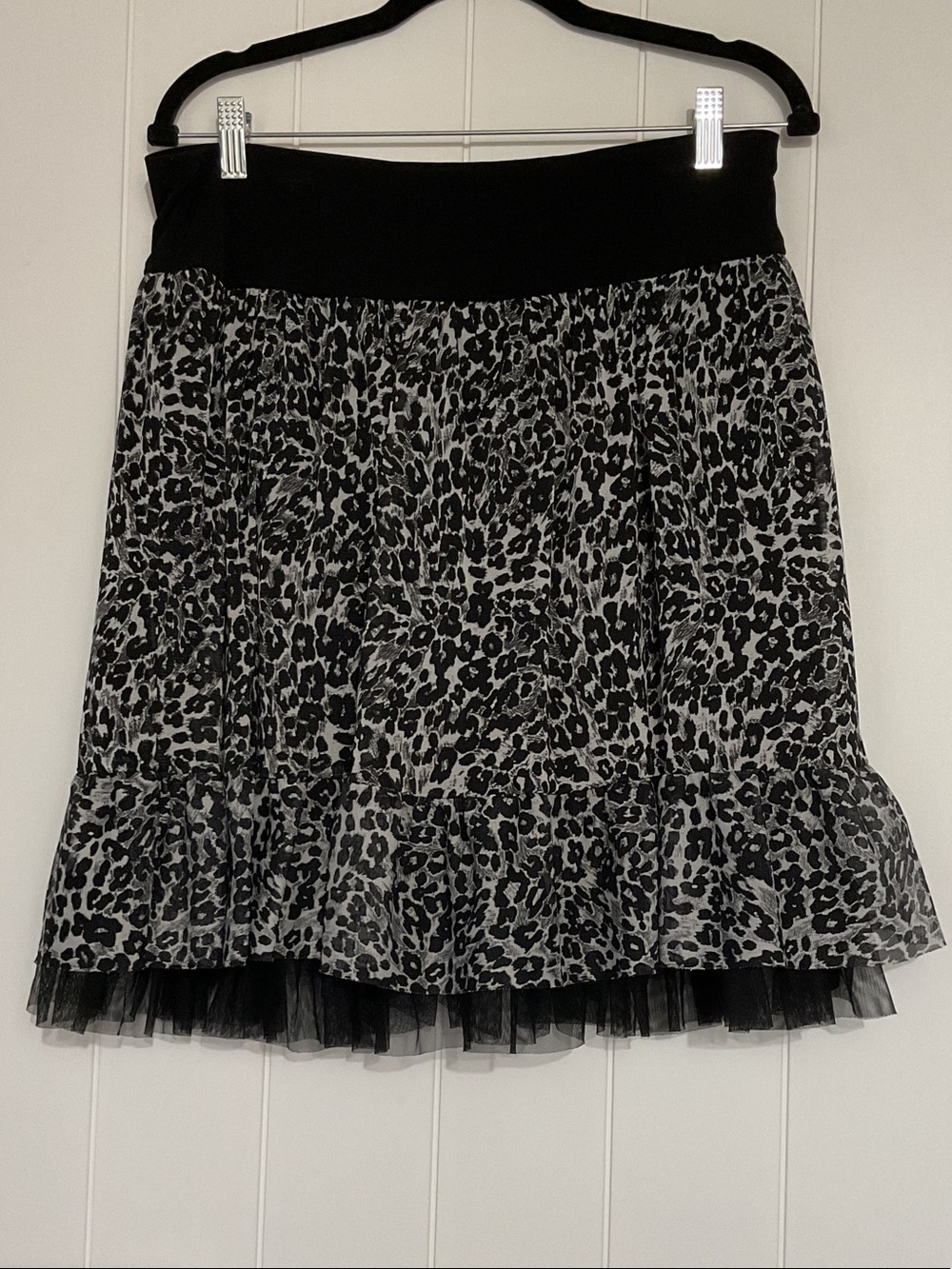 Studio 253 Black and Gray Leopard Print Mini Skirt with Tulle Trim L